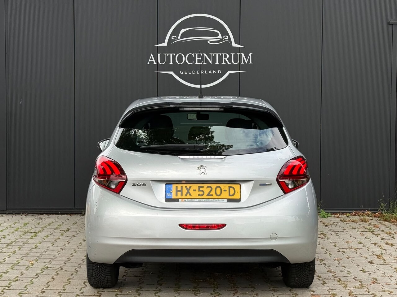 Peugeot 208 - 1.2 PureTech Allure VTI