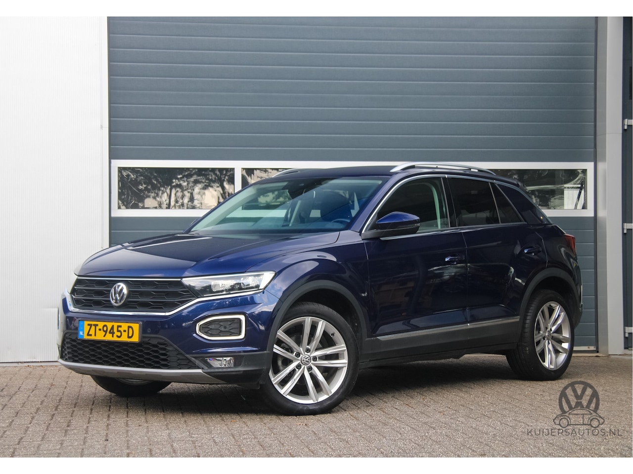 Volkswagen T-Roc - 1.5 TSI Sport | DSG | Camera | ACC | Virtual | ALL IN - AutoWereld.nl