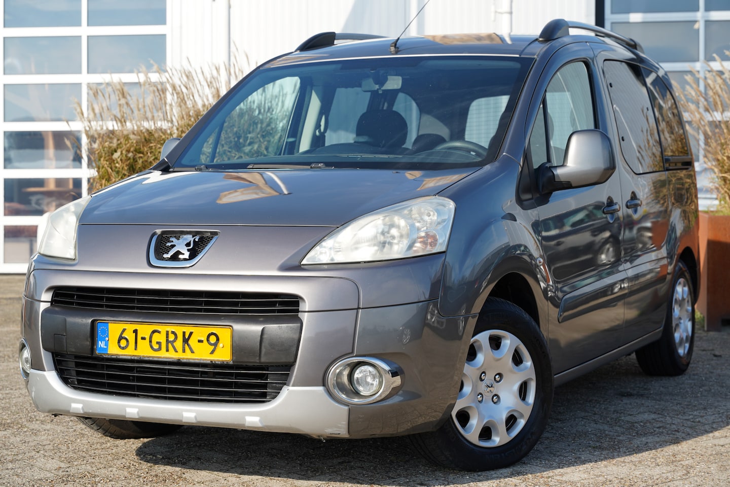 Peugeot Partner Tepee - 1.6 Première 110pk | Airco | Apple carplay/Android Auto | Elektrische ramen voor | Parkeer - AutoWereld.nl