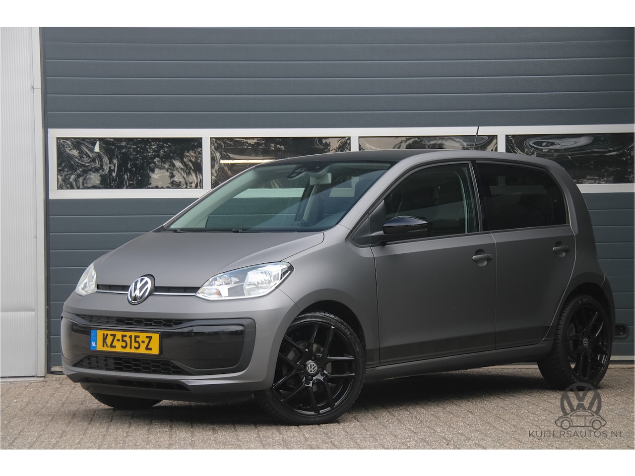 Volkswagen Up! - 1.0 BMT move up! | Black Edition | AC | 17 LM | - AutoWereld.nl