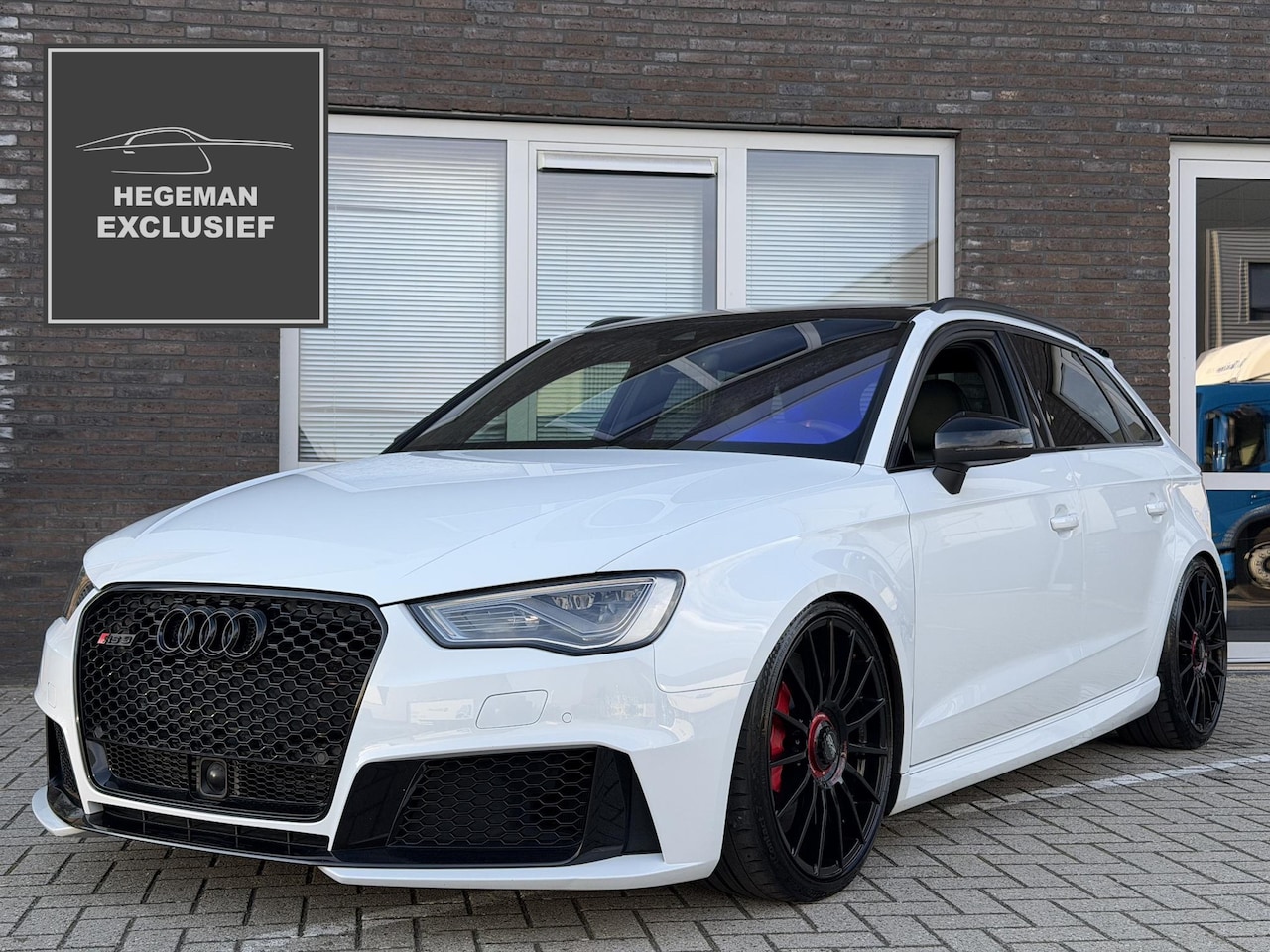 Audi RS3 - Sportback 2.5 TFSI RS 3 QUATTRO Pro Line Plus MTM | Schuif-kanteldak | B&O | ACC | Camera - AutoWereld.nl