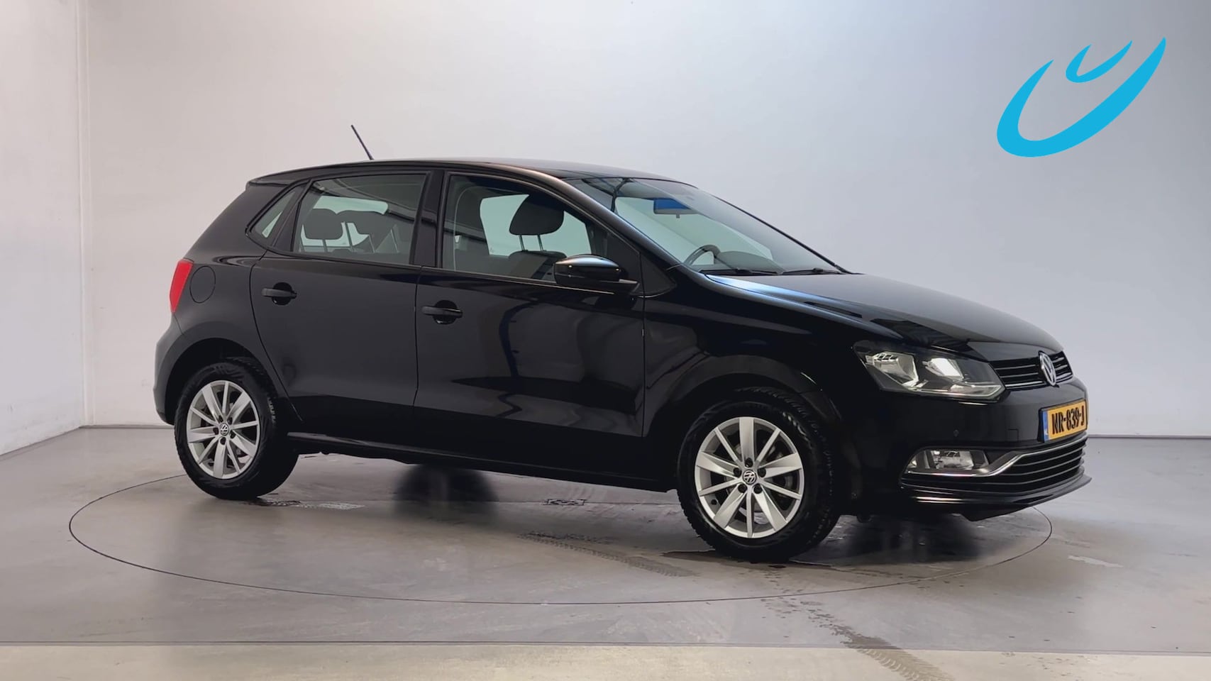 Volkswagen Polo - 1.2 TSI Comfortline Business R Navigatie Parkeersensoren Beats Stuurbediening - AutoWereld.nl