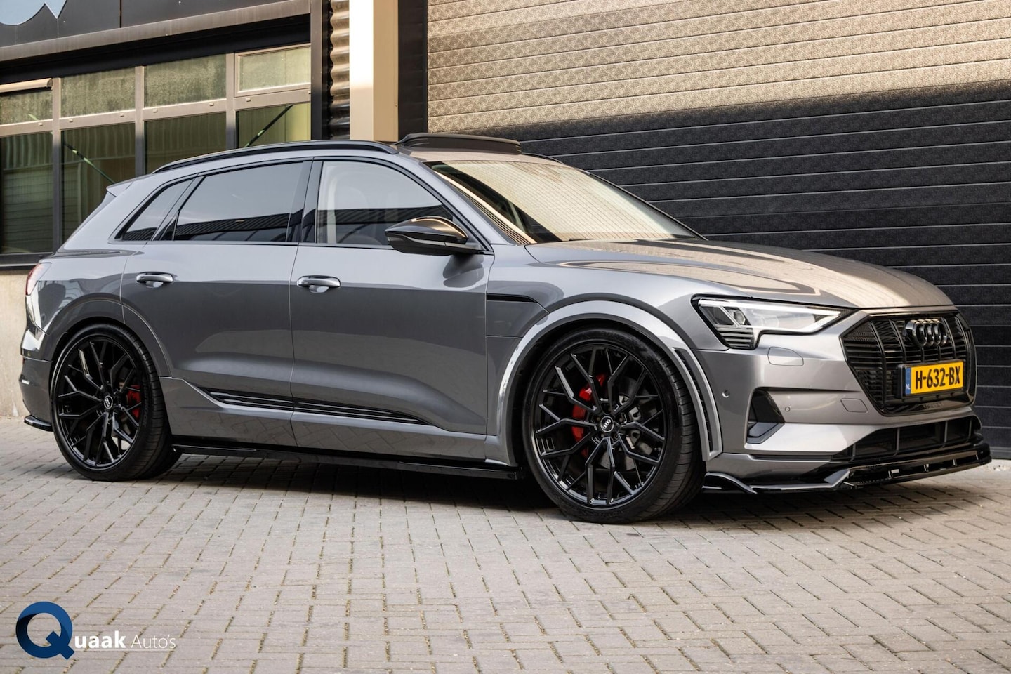 Audi e-tron - 50 Quattro S 71 kWh | PANO | LEER | CARPLAY | 23" VELGEN | LUCHTVERING - AutoWereld.nl
