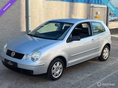 Volkswagen Polo - 1.4-16V AUTOMAAT|Cruise|Airco|NW APK|Nette | Volledig goed onderhouden|Trekhaak|