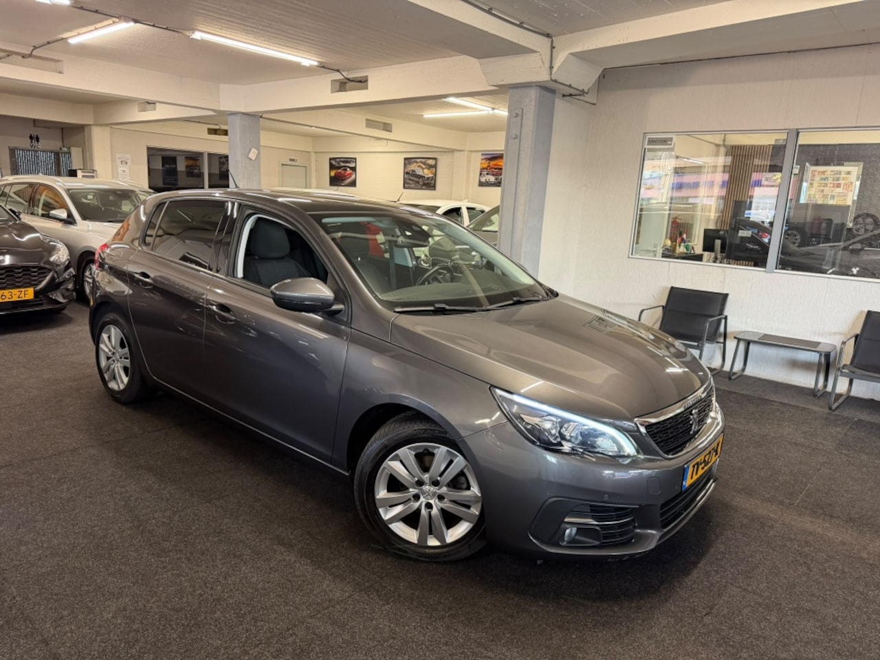 Peugeot 308 - 1.2 PureT.*NAP*PANO*NAVI*LED*2018 - AutoWereld.nl