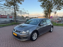 Volkswagen Golf - 1.6 TDI Trendline BlueMotion