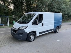 Peugeot Boxer - 330 2.0 BlueHDI L2H1 Pro