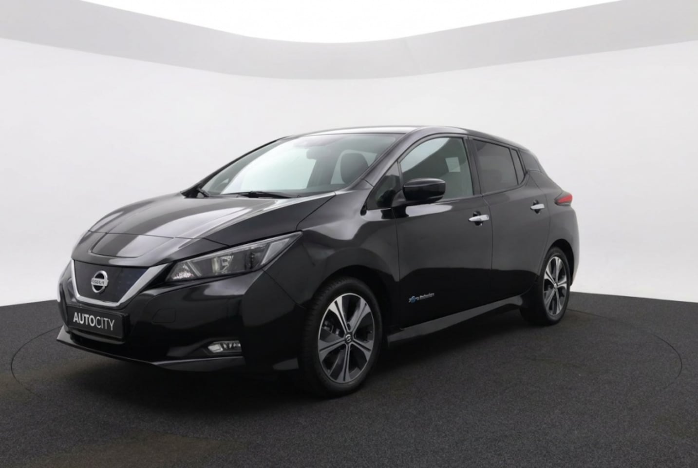 Nissan LEAF - Tekna 2.ZERO EDITION 40kWh 88% SOH | Leder | Carplay | Adaptive Cruise | Stoelverwarming - AutoWereld.nl