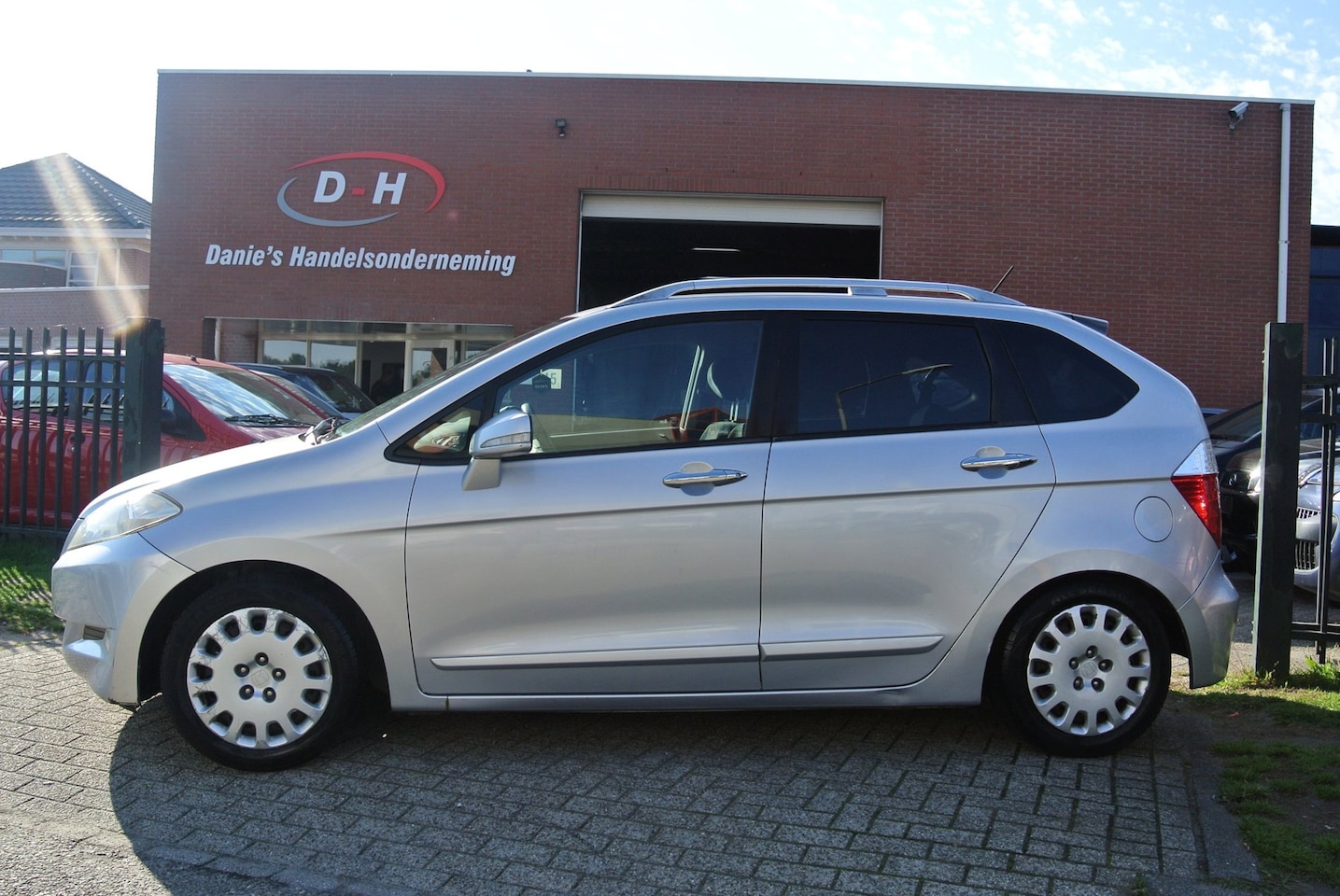 Honda FR-V - 2.0i Lifestyle airco apk 20-04-2027 inruil mogelijk nap - AutoWereld.nl