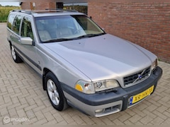 Volvo V70 XC - 2.5 T AWD Luxury