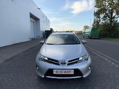 Toyota Auris - 1.3 Now - CLIMA/TREKHAAK/CRUISE/NAP