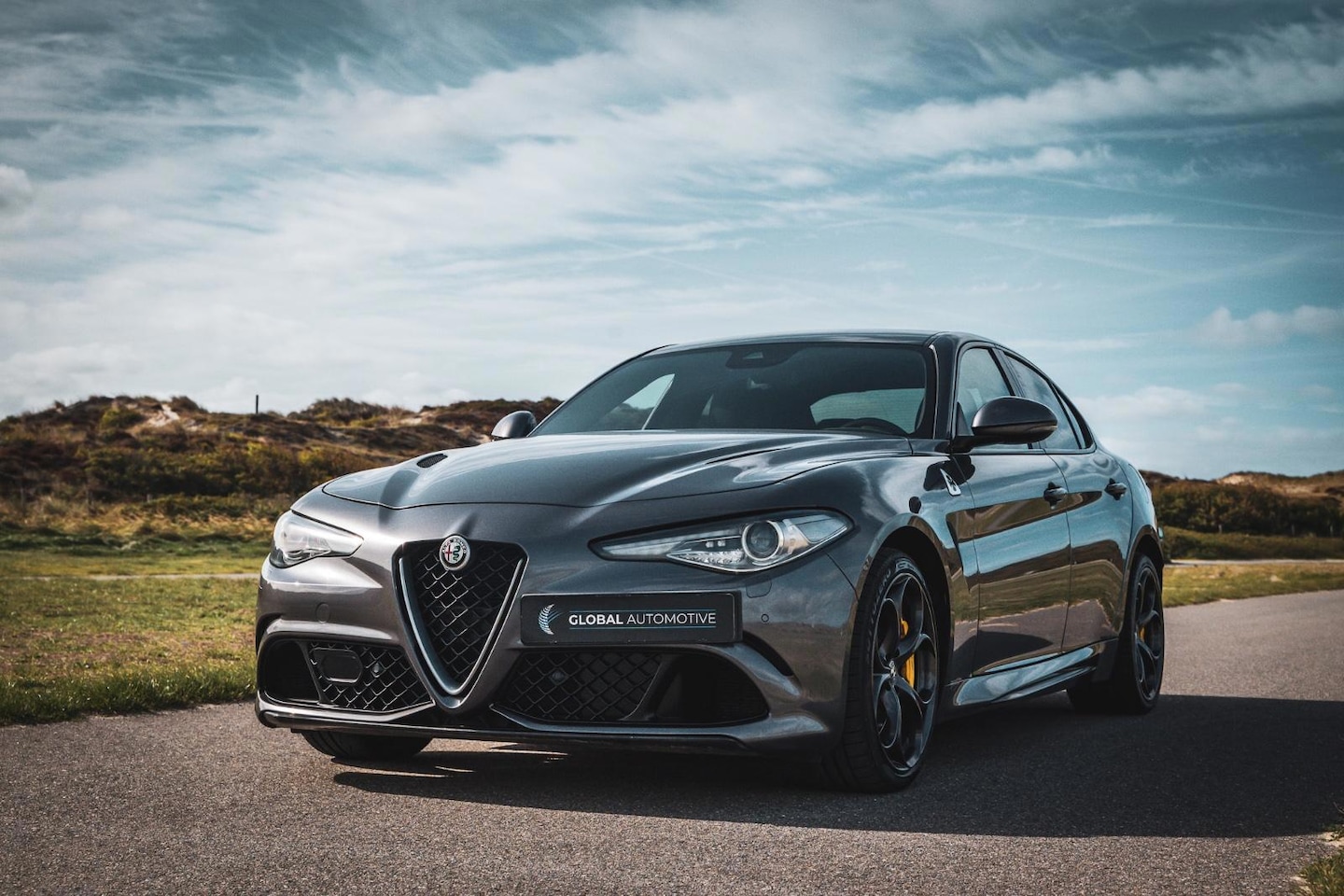 Alfa Romeo Giulia - 2.9 V6 Quadrifoglio - BTW AUTO - CARBON PAKKET - HARMAN KARDON - MEMORY - AutoWereld.nl