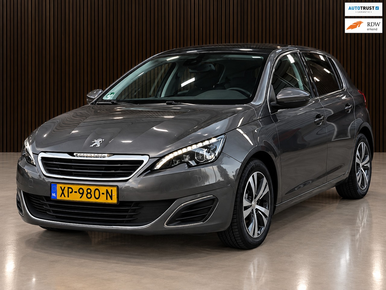 Peugeot 308 - 1.2 PureTech Allure AUTOMAAT CAMERA/MASSAGE/DODEHOEK/STOELVERW | KEURIGE AUTO ! - AutoWereld.nl