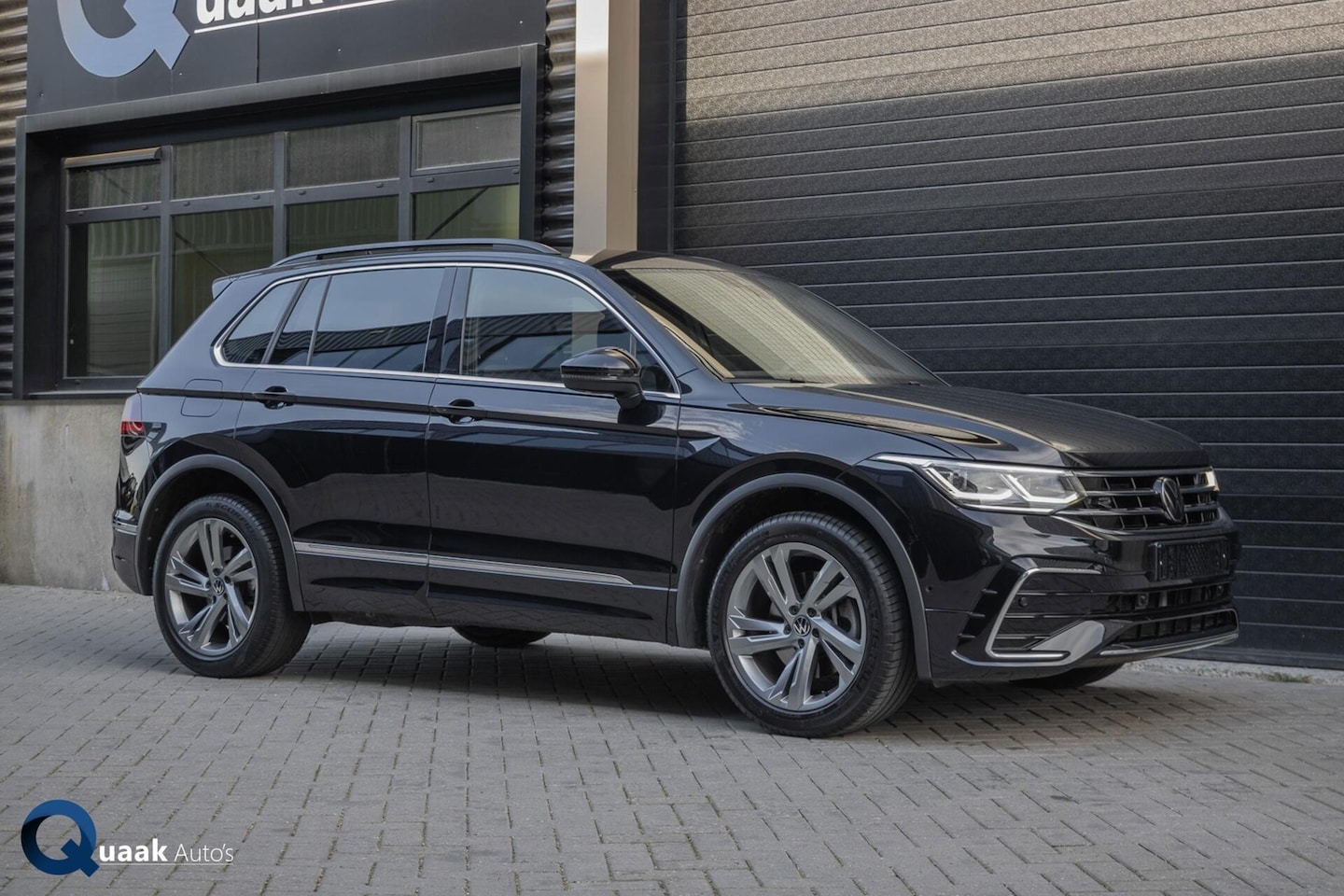 Volkswagen Tiguan - 1.4 TSI eHybrid R-Line | IQ-LIGHT | ACC | CARPLAY | - AutoWereld.nl
