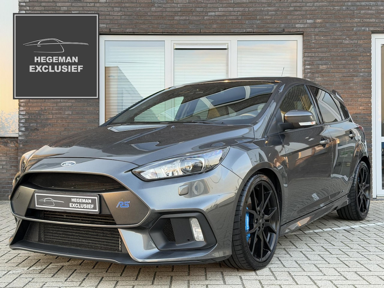 Ford Focus - 2.3 RS PERFORMANCE | MILLTEK | RECARO | Camera | Keyless | Stuur-voorruit verw | CarPlay | - AutoWereld.nl