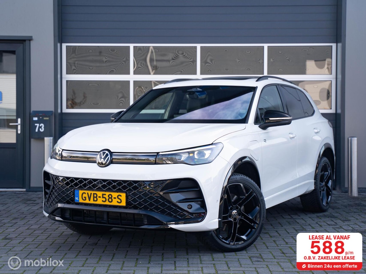 Volkswagen Tiguan - 1.5 eHybrid R-Line Pano/HUD/ zeer compleet - AutoWereld.nl