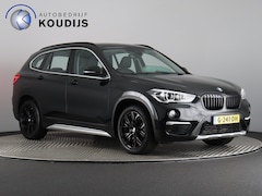 BMW X1 - sDrive18i High Executive (Afn. Trekhaak / Carplay / Camera / Cruise / Navi / Stoelverw.)