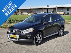 Volvo XC60 - 2.4 D5 AWD Summum Pano Leer Grijs kenteken
