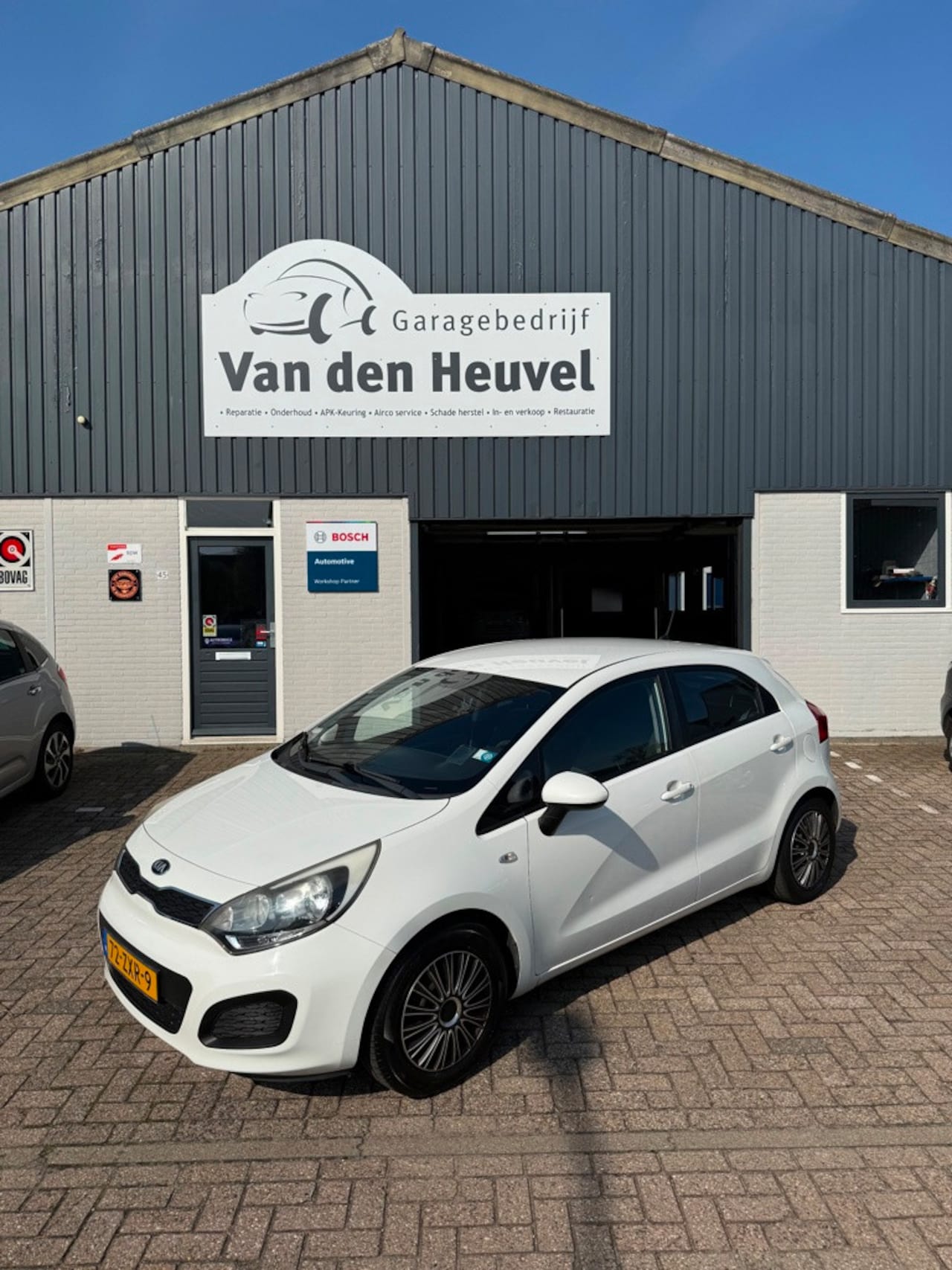 Kia Rio - 1.2 CVVT Comfort Pack 1.2 CVVT Comfort Pack - AutoWereld.nl