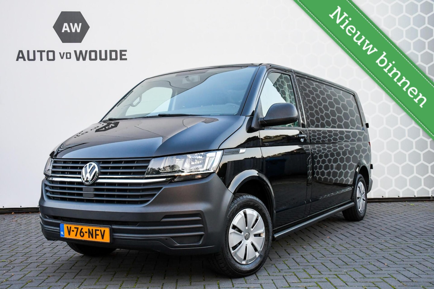 Volkswagen Transporter - 2.0 TDI L2H1 Carplay Cruise PDC 2021 - AutoWereld.nl