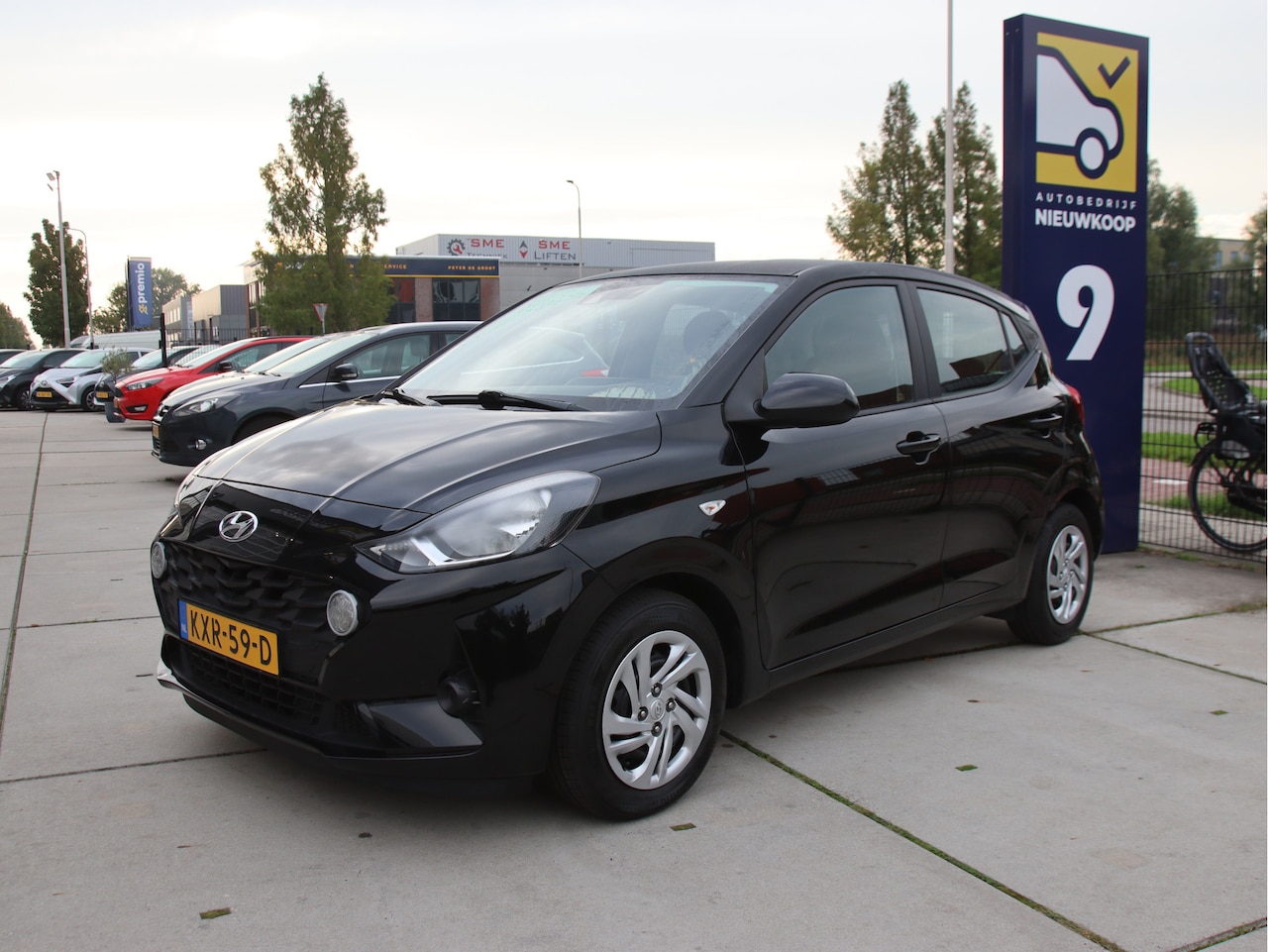 Hyundai i10 - 1.0 Premium Carplay, DAB+, Cruise, Airco Aanbieding! - AutoWereld.nl