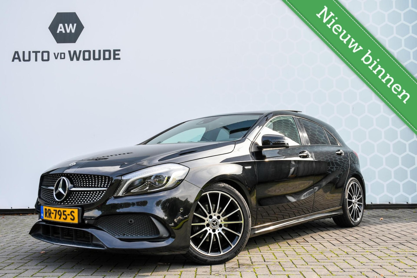 Mercedes-Benz A-klasse - 180 EDITION AMG Panoramadak Night Camera - AutoWereld.nl