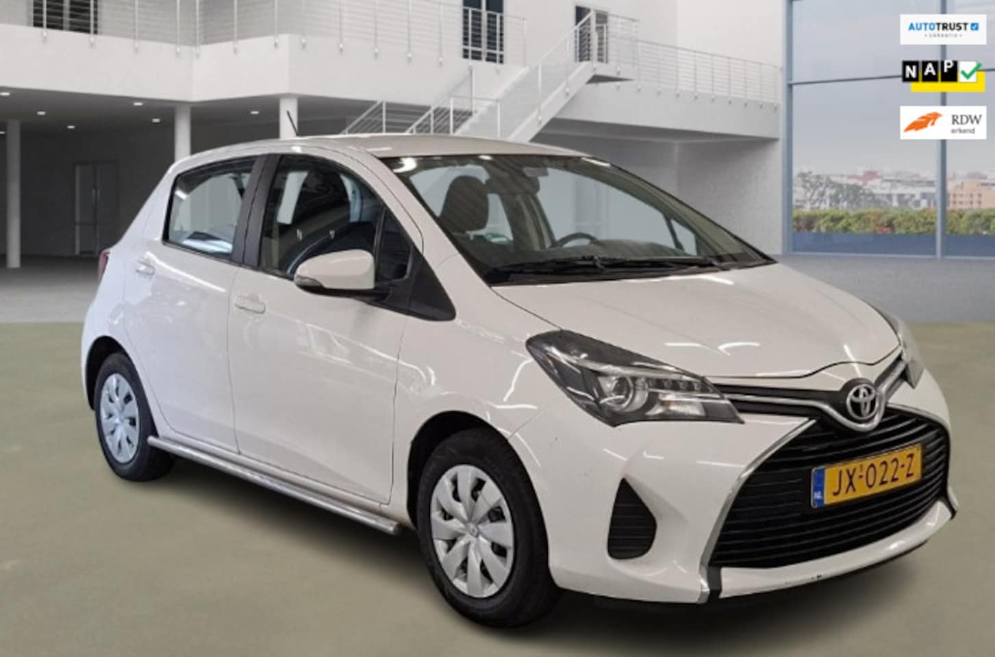 Toyota Yaris - 1.0 VVT-i Aspiration 1.0 VVT-i Aspiration - AutoWereld.nl
