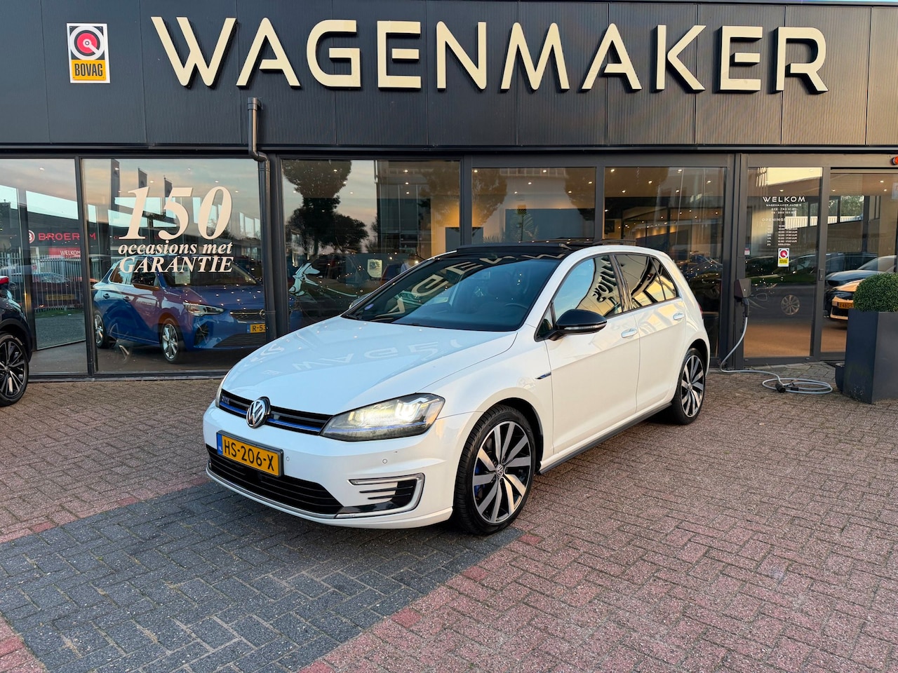 Volkswagen Golf - 1.4 TSI GTE AUT|NAV|CAM|PANO|Leder|DealerOH - AutoWereld.nl
