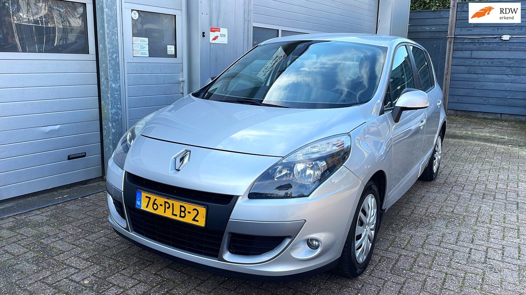 Renault Scénic - 2.0 Expression AUT-Navi-Clima-Trekhaak-Nw APK - AutoWereld.nl