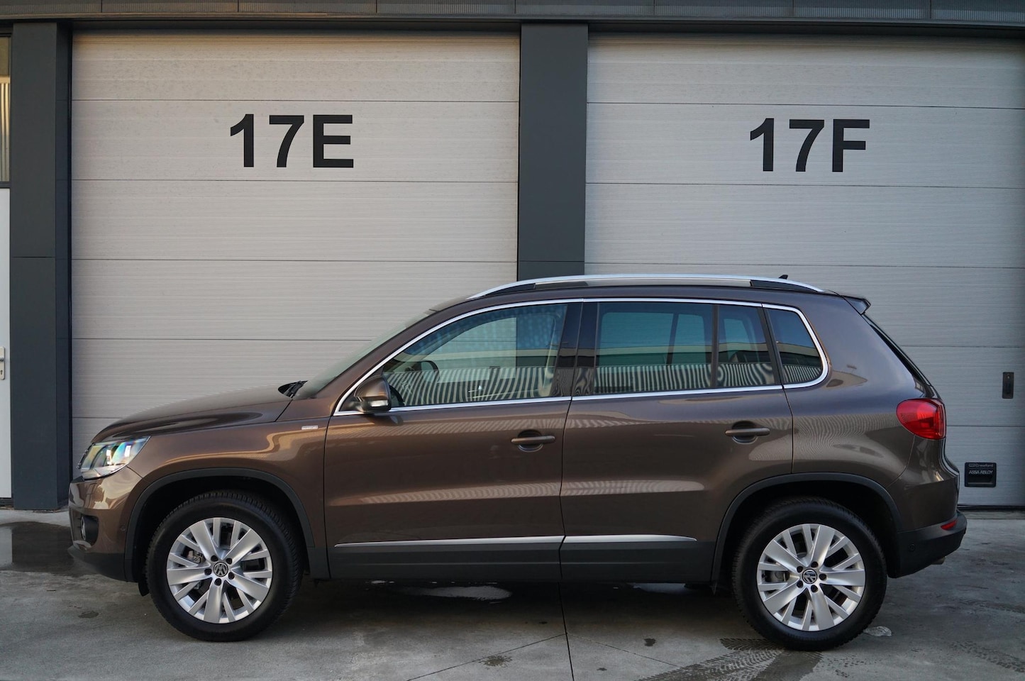Volkswagen Tiguan - 1.4 TSI Life 160pk-Let op:25dkm-1eig! - AutoWereld.nl