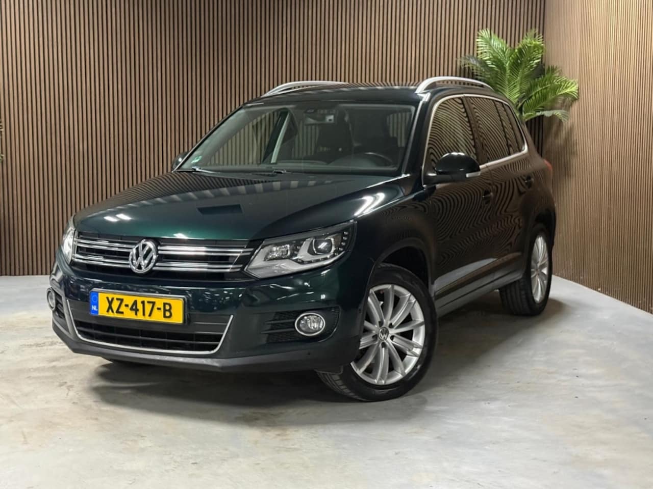 Volkswagen Tiguan - 2.0 TSI Sp&St 4M RLE - AutoWereld.nl