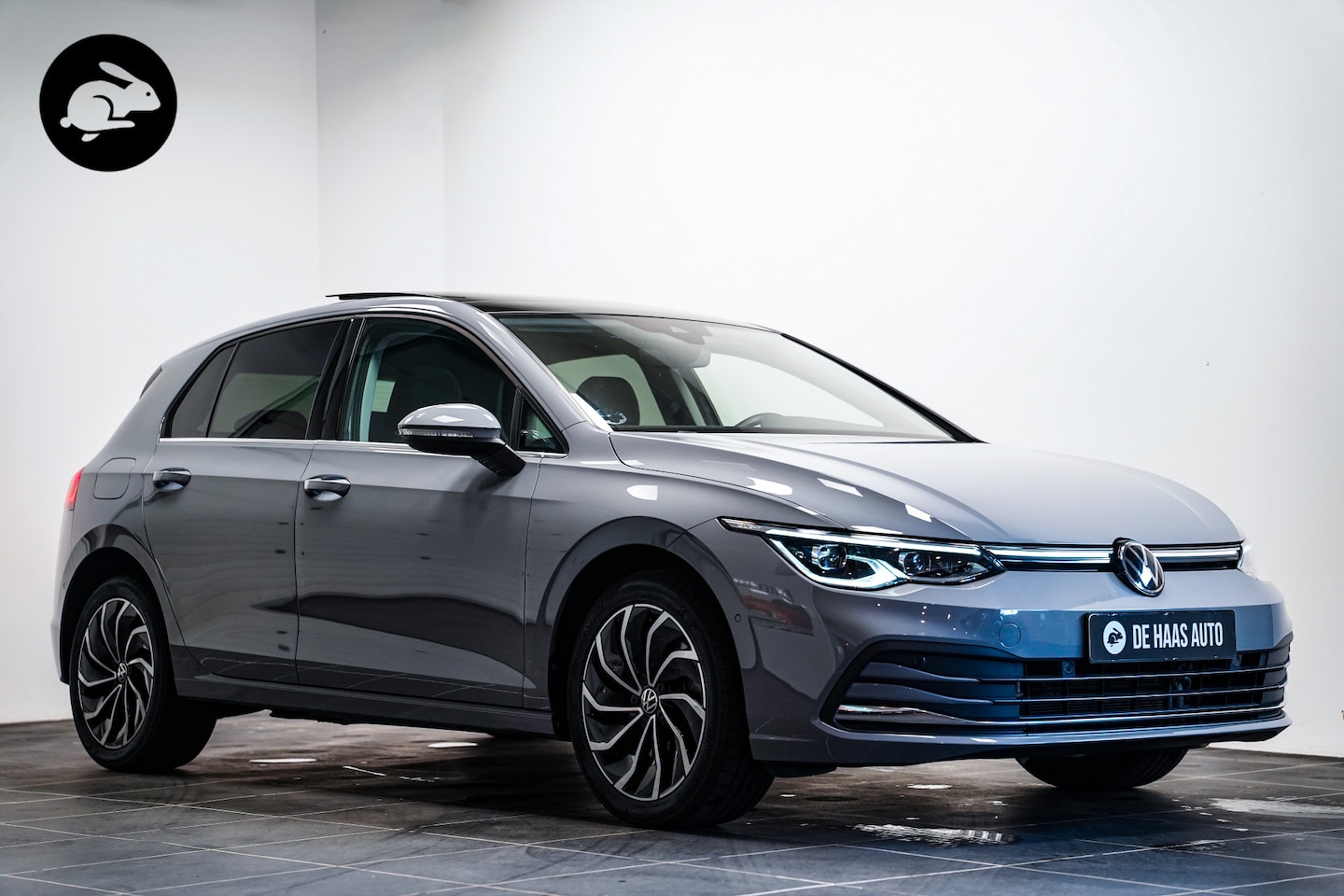 Volkswagen Golf - 1.4 eHybrid Pano dak|88,4SOH|Alcantara|Trekhaak|Acc - AutoWereld.nl