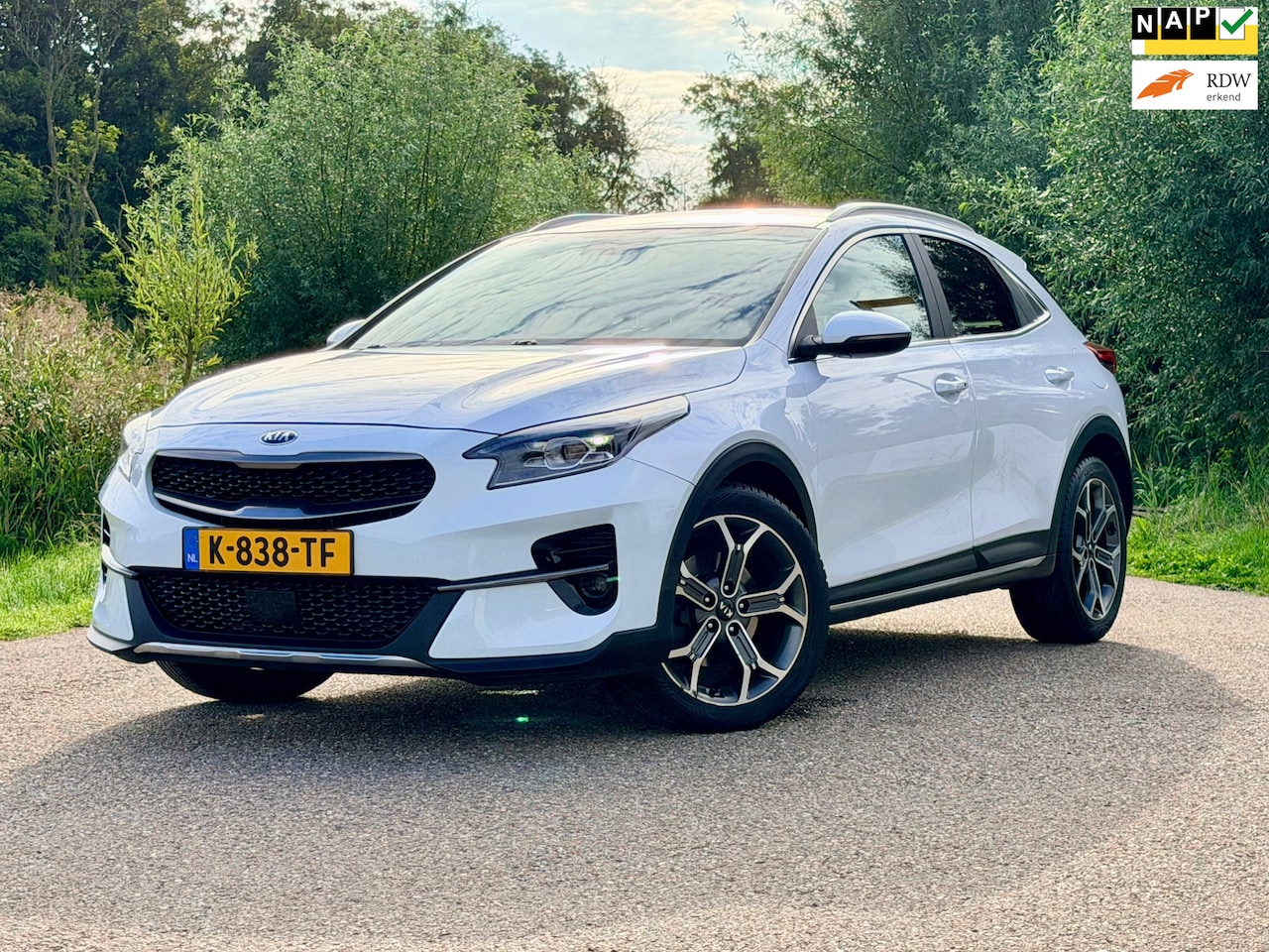 Kia XCeed - 1.5 T-GDI MHEV DynamicPlusLine Clima Carplay Stoel/Stuur Verwarming Navi Trekhaak - AutoWereld.nl
