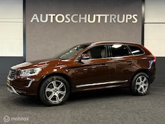 Volvo XC60 - 2.0 T5 FWD Momentum LEDER / AUTOMAAT / TR.HAAK / SUPER ONDERHOUDEN /