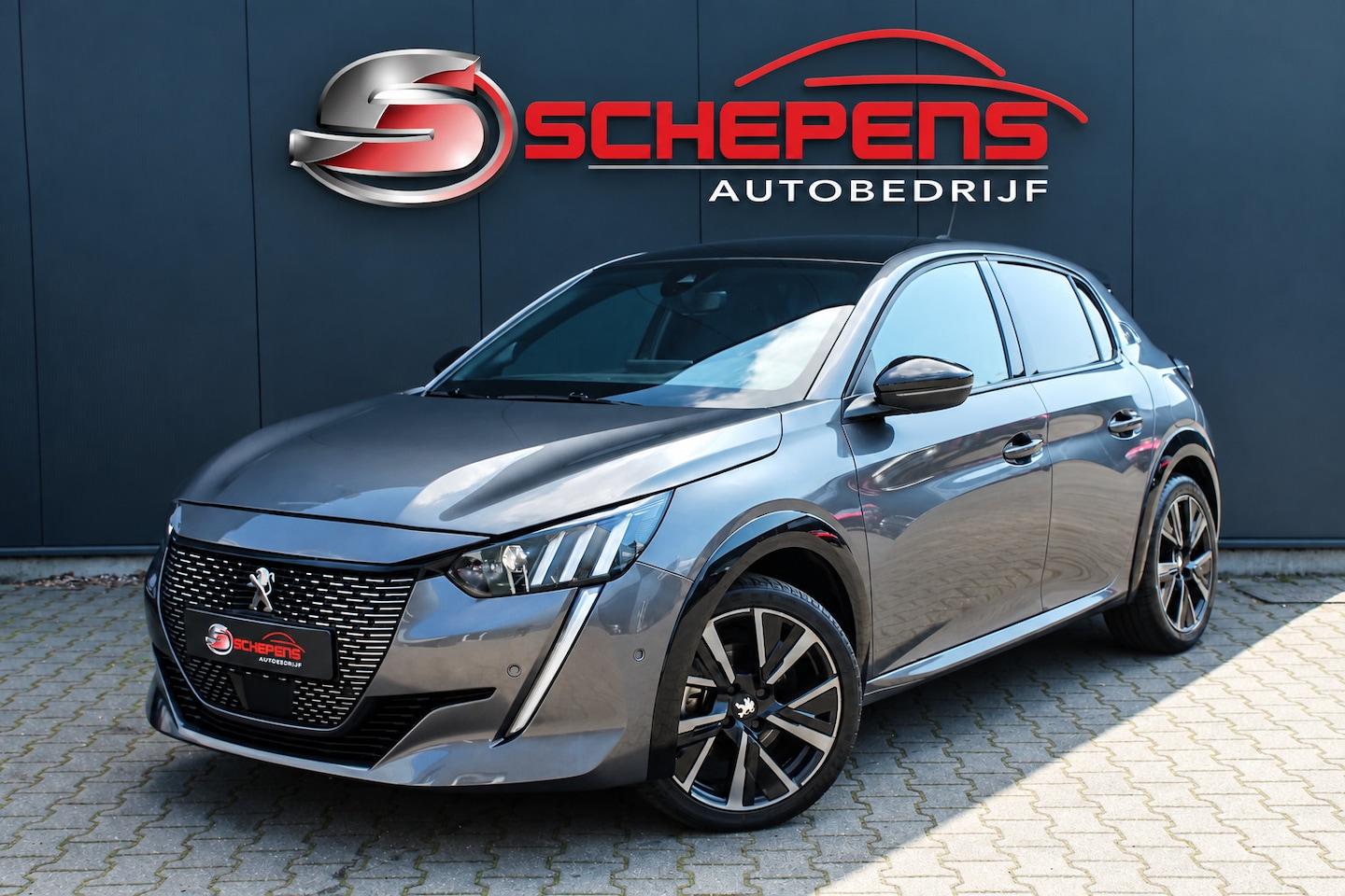 Peugeot 208 - 1.2 PureTech GT Automaat | Pano | Navi | Camera | Blindspot | Keyless - AutoWereld.nl