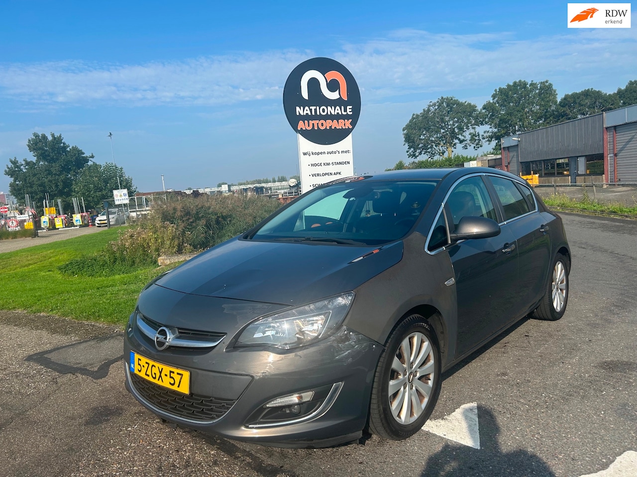 Opel Astra - 1.7 CDTi S/S Cosmo | 2013 | Diesel | Handgeschakeld | EXPORT/HANDEL - AutoWereld.nl