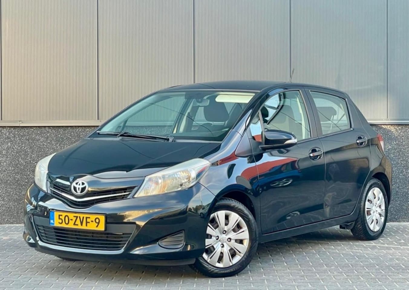 Toyota Yaris - 1.0 VVT-i Aspiration 1.0 VVT-i Aspiration - AutoWereld.nl