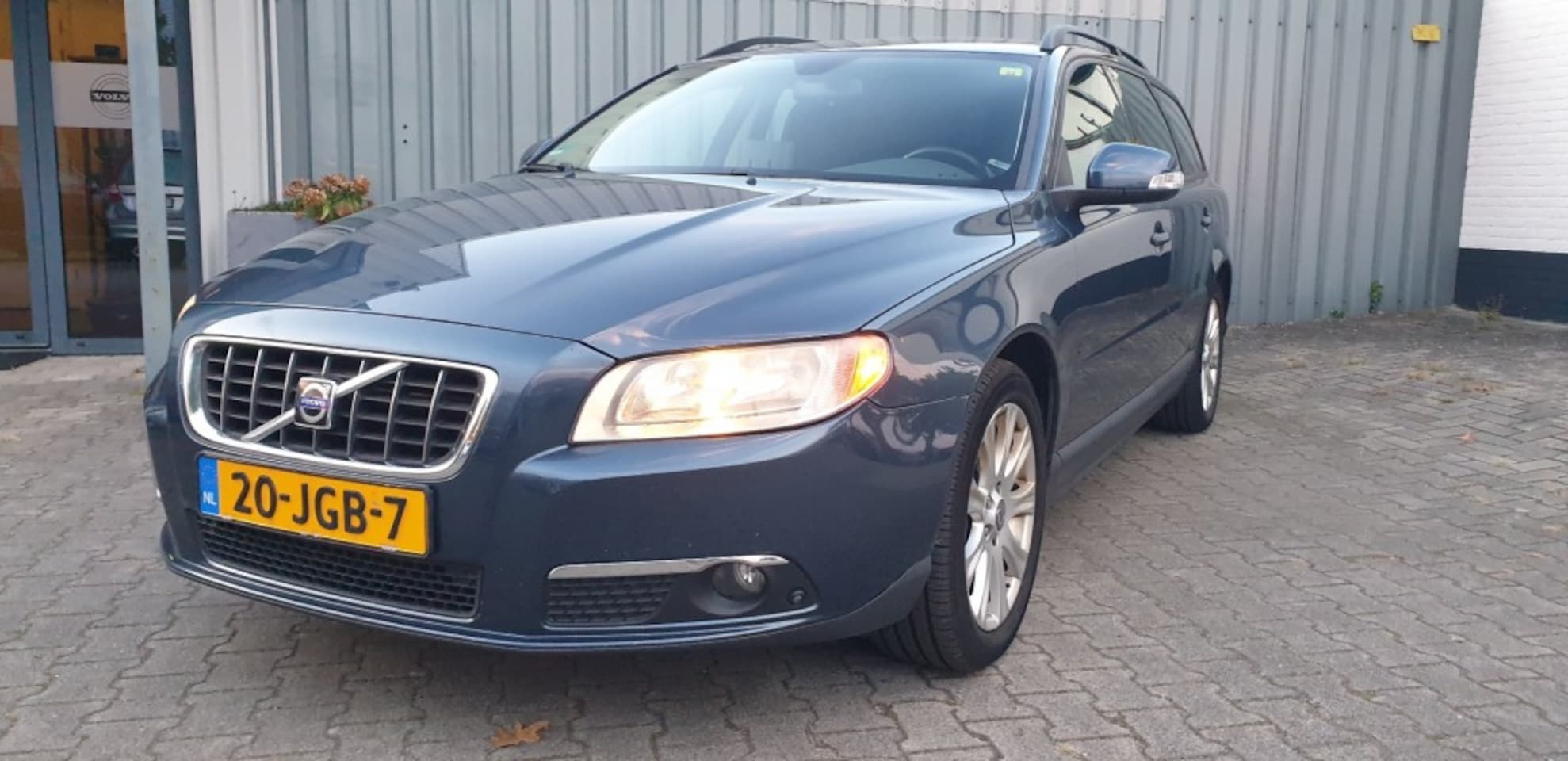 Volvo V70 - 2.5T Automaat - AutoWereld.nl