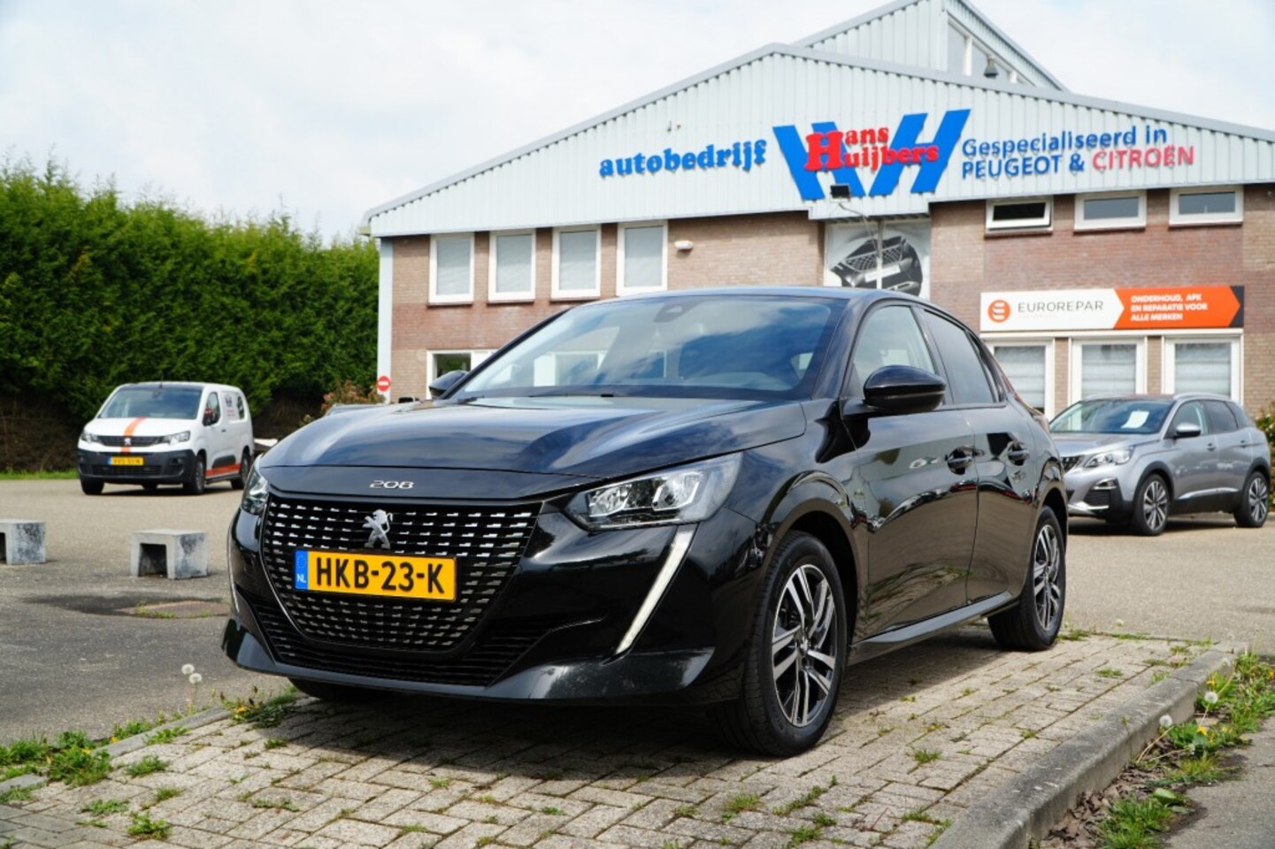 Peugeot 208 - ALLURE 1.2-100PK - incl. 12 maanden garantie en rijklaar - AutoWereld.nl