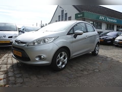 Ford Fiesta - 1.25 Titanium 5 drs nw apk 22-10-2027 airco voorruit verwarming