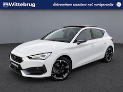CUPRA Leon - 1.4 e-Hybrid 204pk Performance DSG Automaat / Panorama schuifk dak / Navigatie / LM 18 inc