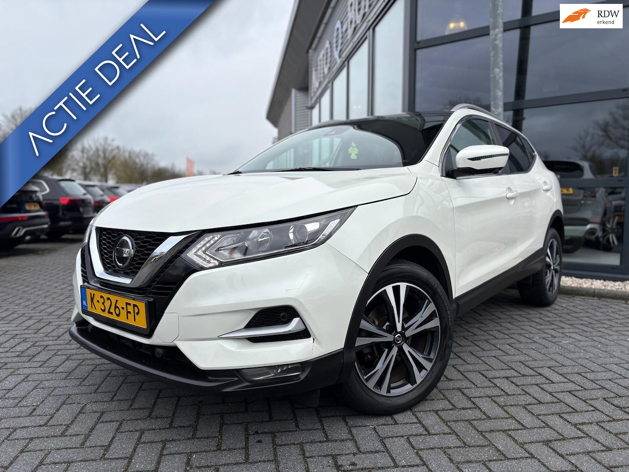 Nissan Qashqai - 1.3 DIG-T Business Edition | Automaat | Panorama | Stoel Verwarming | Camera | Navi | PDC - AutoWereld.nl