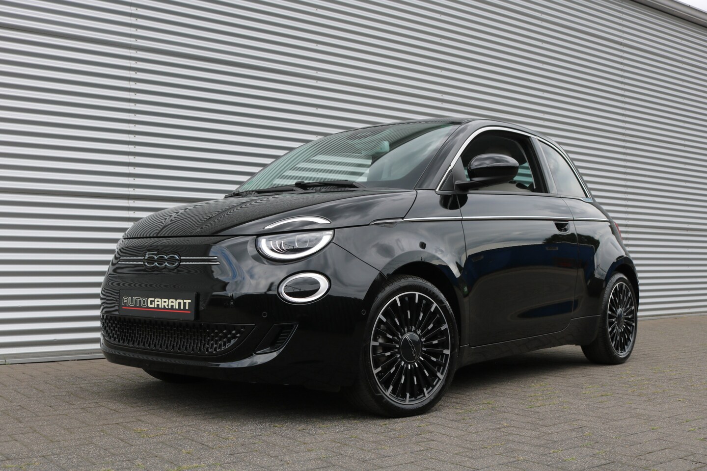 Fiat 500 - 3+1 La Prima By Bocelli 42 kWh (17.285Km!! Leder Carplay ACC JBL Camera Full-Led 17Inch Pd - AutoWereld.nl