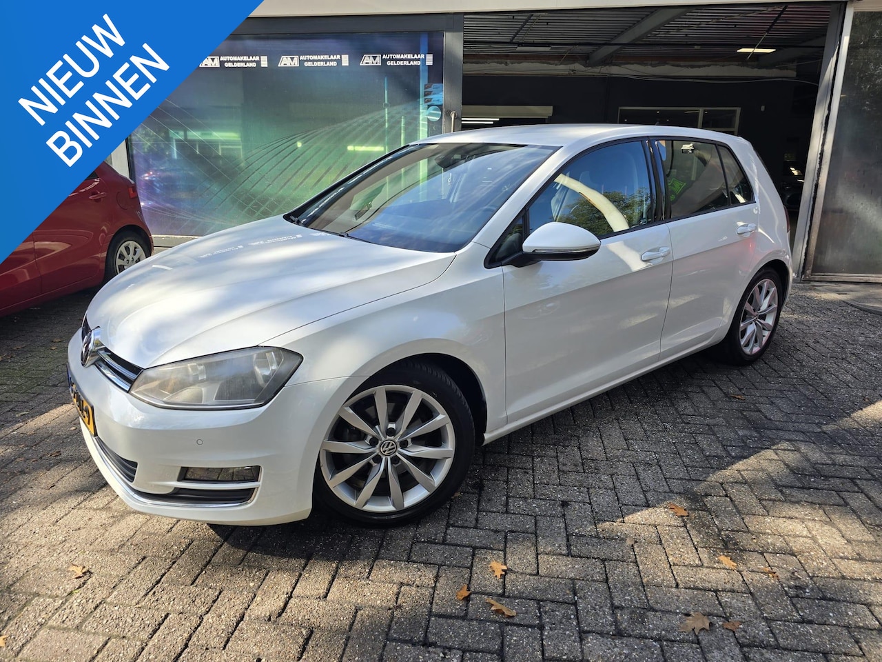 Volkswagen Golf - 1.4 TSI Highline | AUTOMAAT | 3/6 OF 12MND GARANTIE | NAVI | CRUISE | LMV | NW APK - AutoWereld.nl