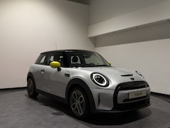 MINI Electric - Yours 33 kWh | SOH 95, 3% | Panoramadak | Voorstoelen verwarmd | Apple CarPlay - Android A
