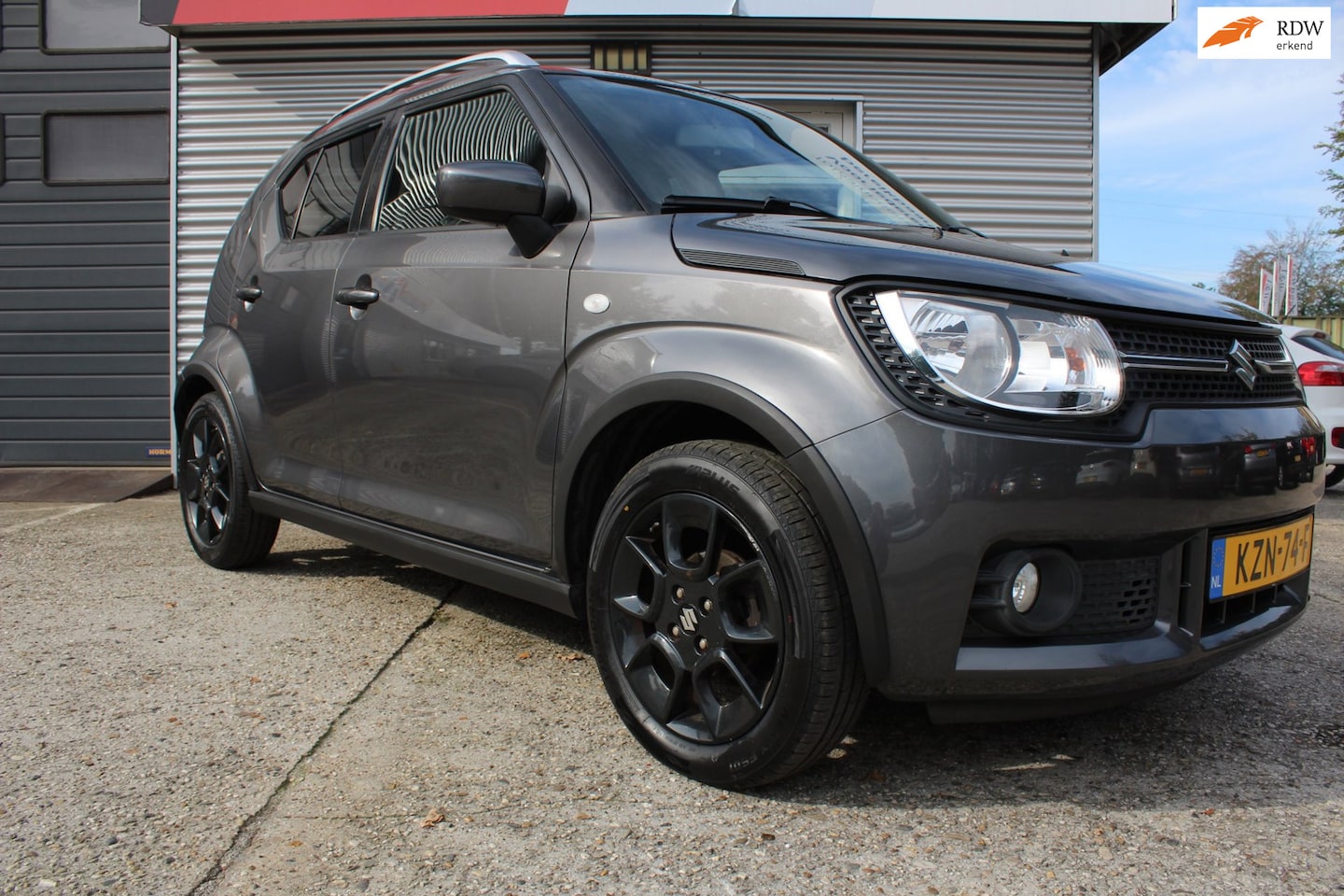 Suzuki Ignis - 1.2 Select Intro 1.2 Select Intro 5-deurs, netjes, zuinig, boekjes, 2x sleutel, nieuwe banden, apk en aflev - AutoWereld.nl