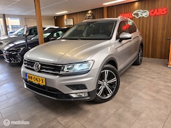 Volkswagen Tiguan - 1.4 TSI ACT Business R/ Acc/ Carplay / Led