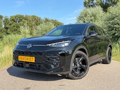 Volkswagen T-Roc - 1.5 eTsi R-Line First Edit / Nieuwe BTW Auto / Automaat / 20"LM Velgen / Camera / Panorama