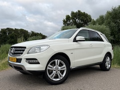 Mercedes-Benz M-klasse - 350 Automaat | Schuif-/Kanteldak | Leder | Clima | Stoelverwarming | Navi | 19" Velgen | C