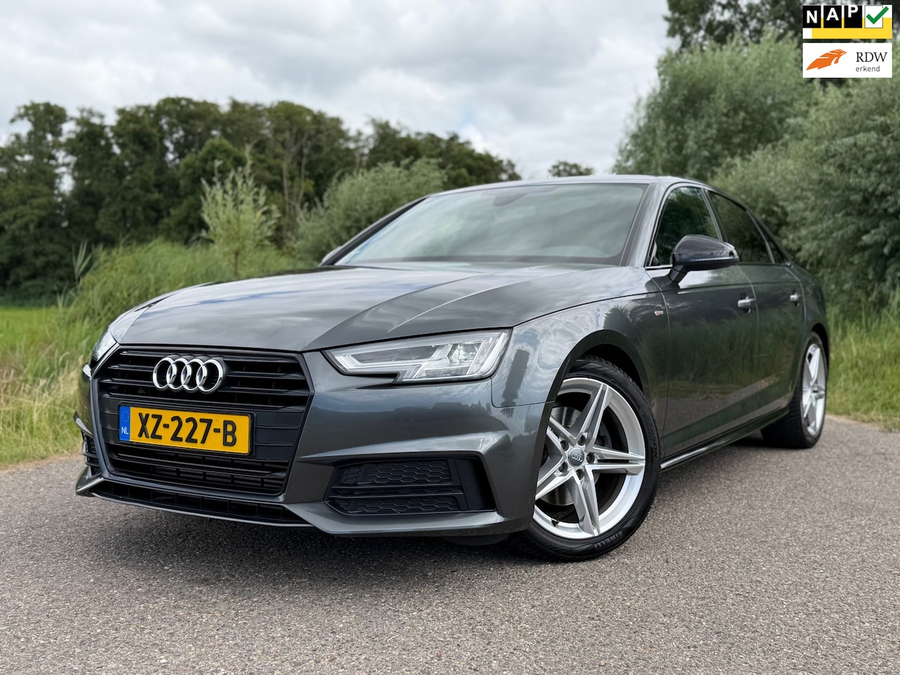 Audi A4 Limousine - 2.0 TFSI MHEV Sport S line black edition / NL Auto / Automaat / Navigatie / Climate Contro - AutoWereld.nl